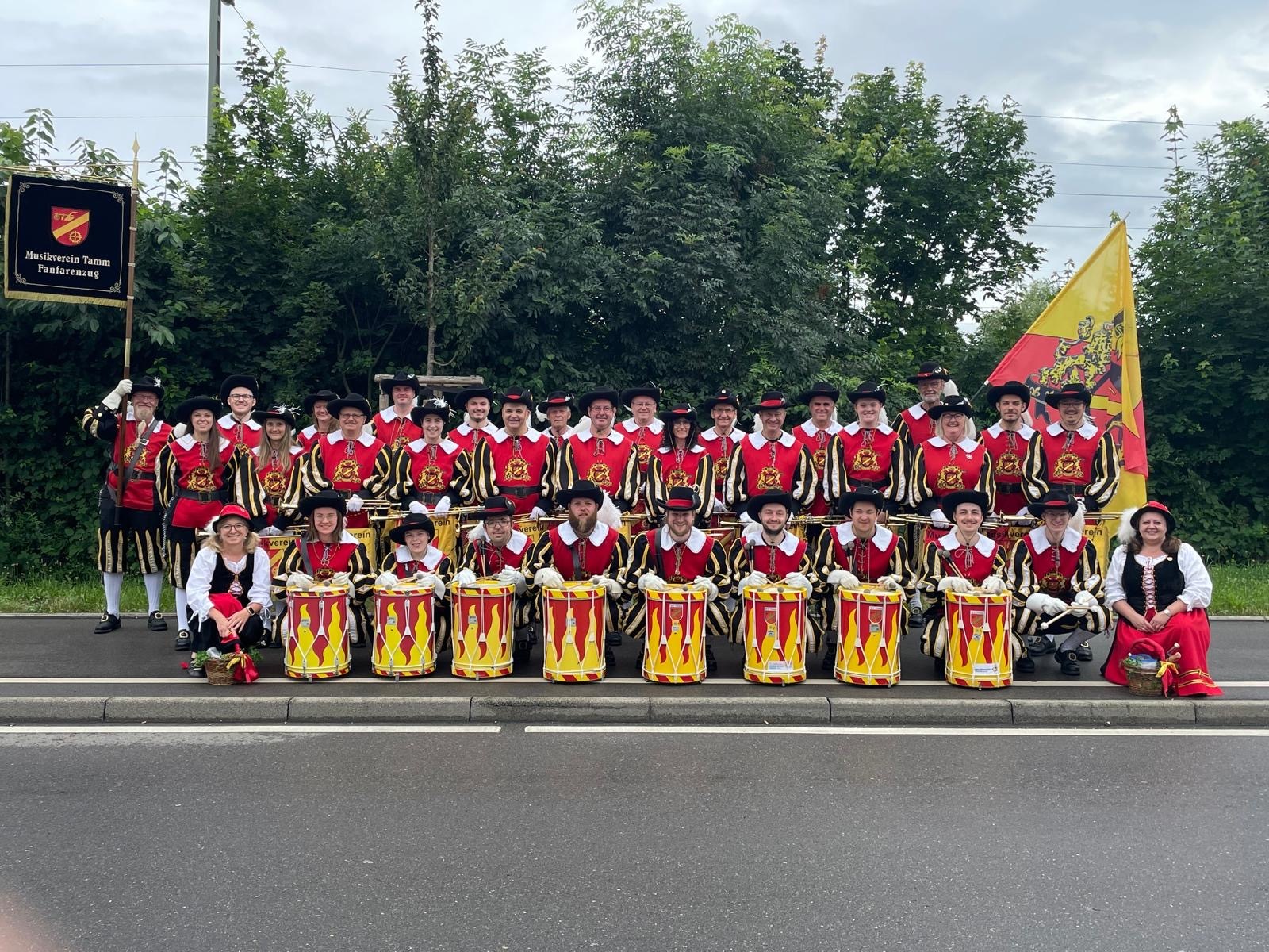 FZ24 Gruppenbild Startseite.1600